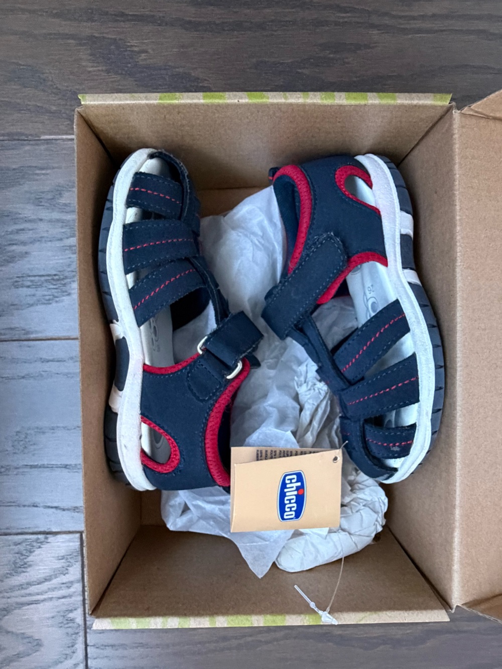 Chicco Fado fisherman sandal. Size 26 (U.S. 9.5)